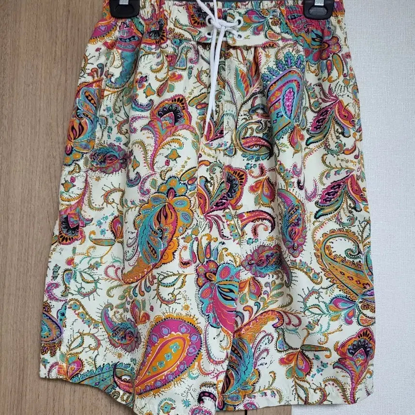 [BUNJANG] Paisley Pattern Unisex Shorts / 새상품) 페이즐리 패턴 반바지(남녀공용)