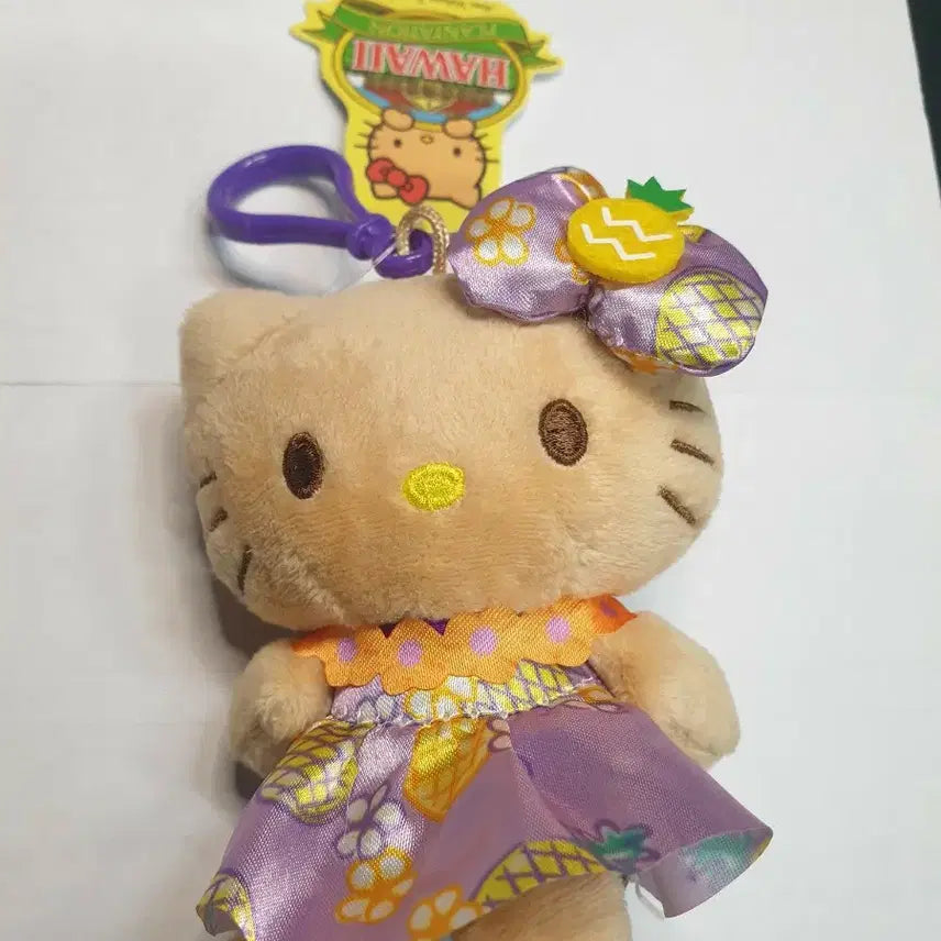 [BUNJANG] Hello Kitty Hawaii Pineapple One-Piece Dress Doll Keychain / 헬로키티 하와이 파인애플 원피스 인형 키링(8/16까지만)