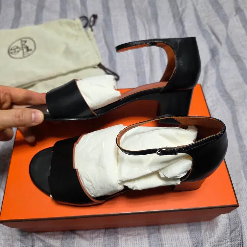 [BUNJANG] Hermès Demoiselle Leather Sandals / 에르메스 드무아젤 샌들 블랙 38사이즈