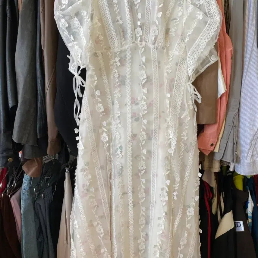 [BUNJANG] Vintage Flower Lace Dress / 빈티지 플라워 레이스 원피스