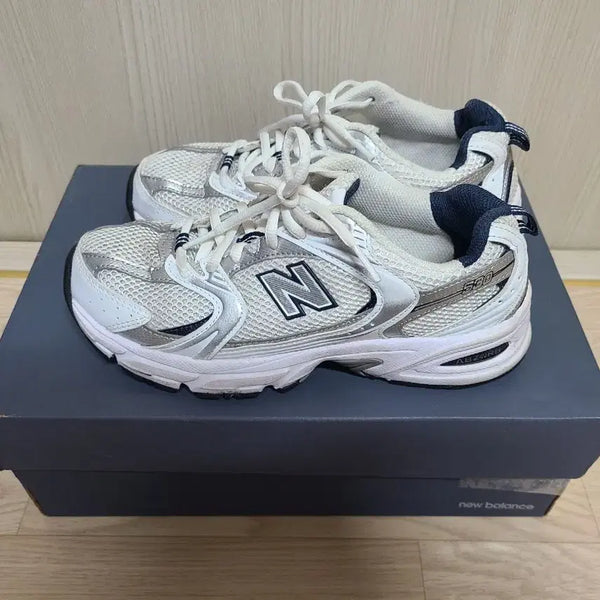 [BUNJANG] New Balance 530 MR530SG Sneakers / 뉴발란스 530 230사이즈 판매해요. 브랜드 운동화