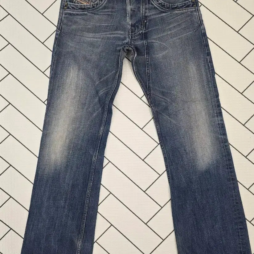 [BUNJANG] Diesel Men's Bootcut Jeans Size 32 / 디젤 남성 부츠컷 청바지.   싸이즈 32