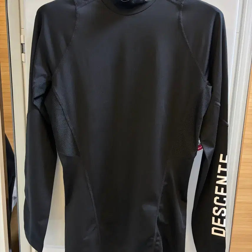 [BUNJANG] Descente Compression Top M (95) - New / 새상품) 데상트 컴프레션 M 95