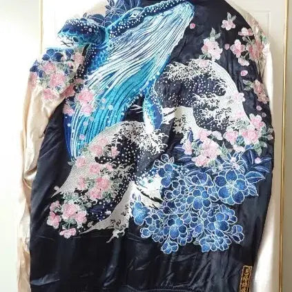 [BUNJANG] Karakuri Tamashii Humpback Whale Sukajan Reversible Jacket (Early Version) / 카라쿠리타마시 혹등고래 스카쟌 리버서블 (초기버전)