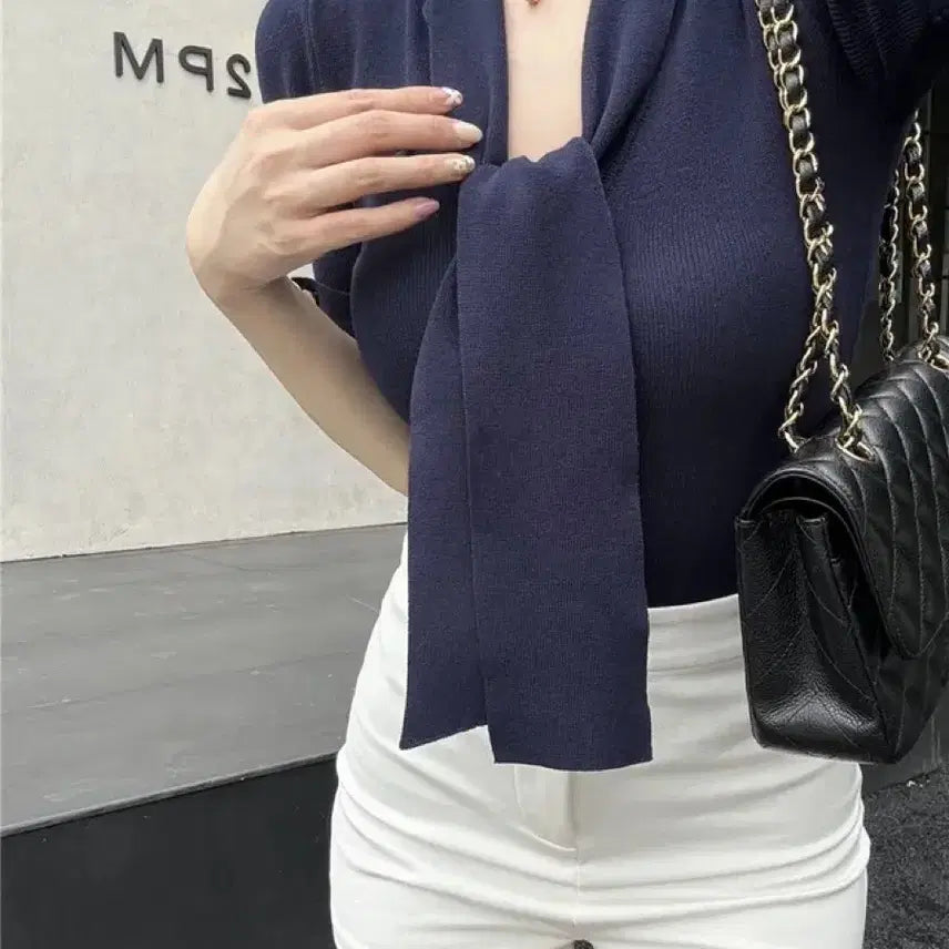 [BUNJANG] Gold Button V-Neck Short Sleeve Cropped Knit Navy / 에이블리 브이넥 반팔 금장 타이 크롭 리본 니트 네이비 수입의류 고급 교신 교환