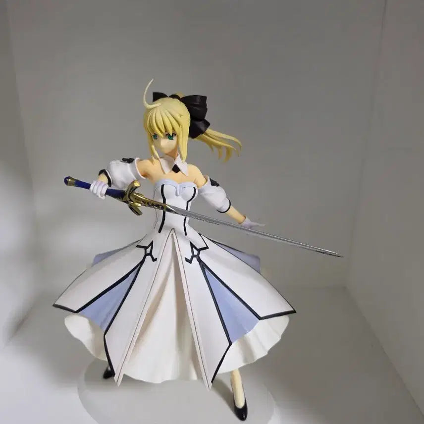 [BUNJANG] Saber Lily SQ Figure / [페스나] 세이버 릴리 SQ 피규어 판매합니다.