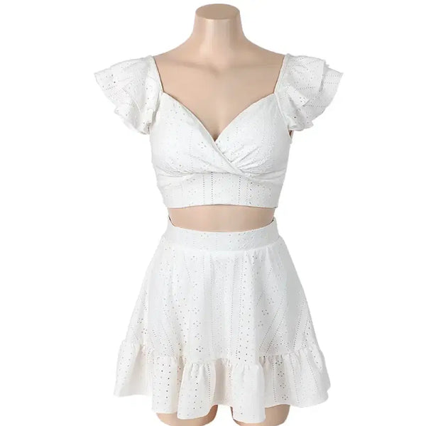 [BUNJANG] Embroidered Frill Two-Piece Swimsuit - White / 휴양지 자수 프릴 투피스 수영복 화이트