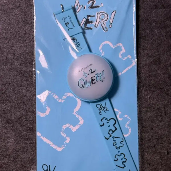 [BUNJANG] QWER Fan Concert Cheering Bracelet / QWER 팬콘서트 응원 팔찌 판매합니다!