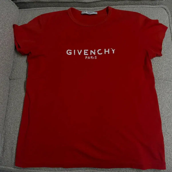 [BUNJANG] Givenchy Distressed Logo Short Sleeve T-Shirt Medium / 지방시 디스트레스드 로고 반팔 티셔츠 m