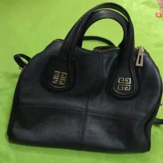[BUNJANG] Givenchy Antigona Black Shoulder Bag / 지방시 앤티고나 블랙 숄더백
