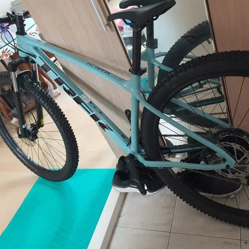 [BUNJANG] Trek Marlin 4 29" Mountain Bike - Medium - Mint / 급매.트렉 마린 4산악자전거 민트색29인치.미디움