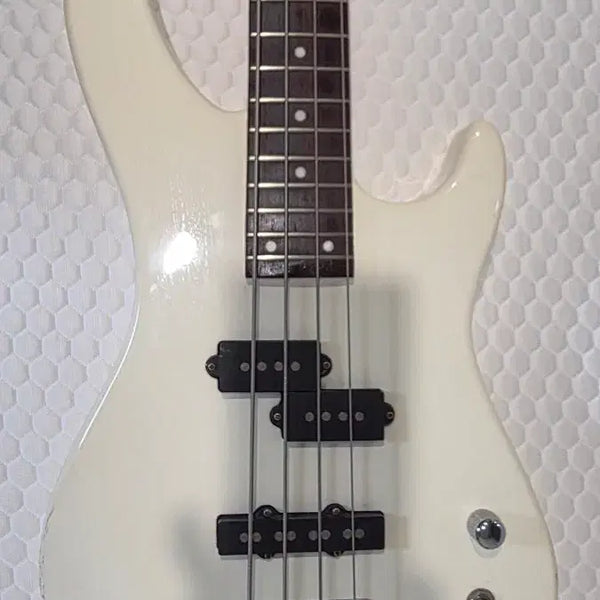 [BUNJANG] Dexter PJ Master Bass Guitar (Setup, Bag Included) / 덱스터 PJ Master 베이스기타 (셋업, 가방포함)