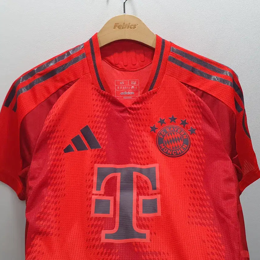 [BUNJANG] FC Bayern Munich 24/25 Authentic Home Jersey - Size XS / 어센틱 24 25 뮌헨 홈 유니폼 XS사이즈 (가로44 세로68)