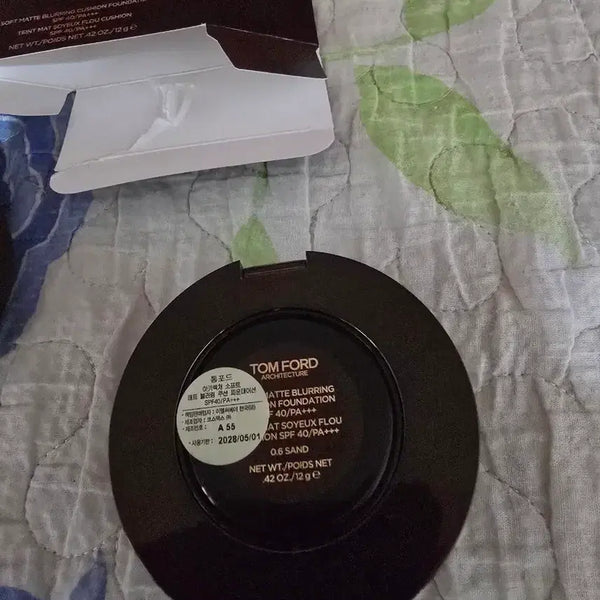 [BUNJANG] Tom Ford Architecture Soft Matte Blurring Cushion Foundation SPF 40 PA+++, Shade 0.6 Sand / 톰포드 아키텍처 소프트 매트 블러링 쿠션 파운데이션 0.6 샌드
