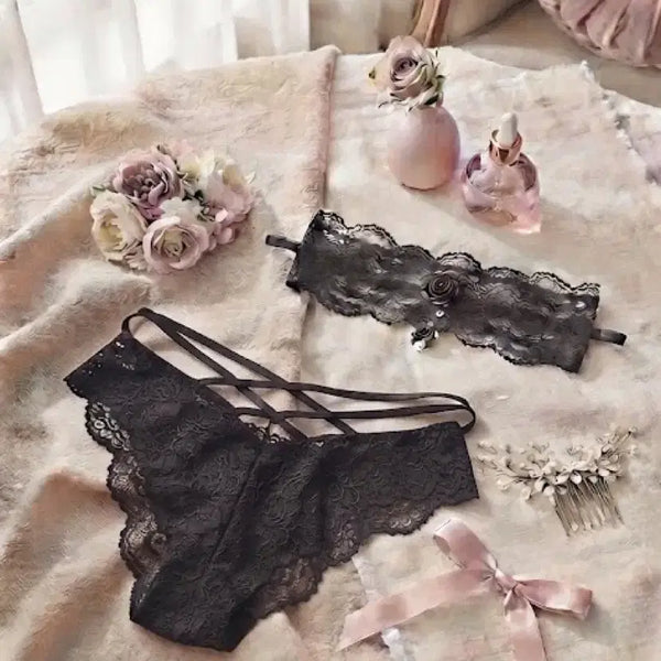 [BUNJANG] Black Lace Panty and Eye Mask Set / 블랙 레이스 팬티 + 안대 세트 중고
