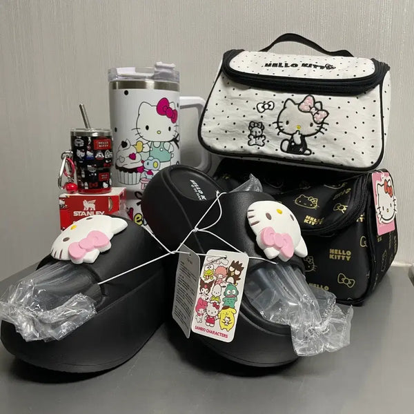[BUNJANG] Hello Kitty Pouch Set with Slippers, Tumblers / 키티 파우치2개+슬리퍼 240mm+큰 텀블러+미니 텀블러