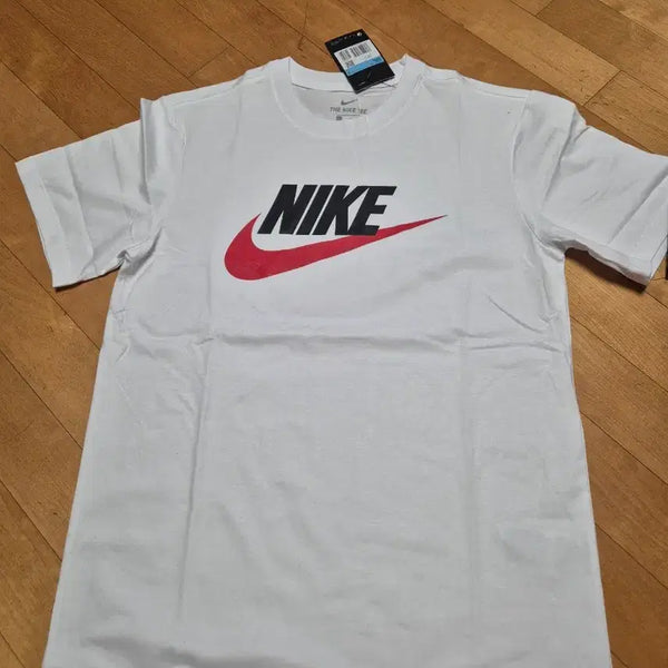[BUNJANG] Nike Big Swoosh White T-Shirt M / [새상품] 나이키 흰색 빅스우시 반팔티 M