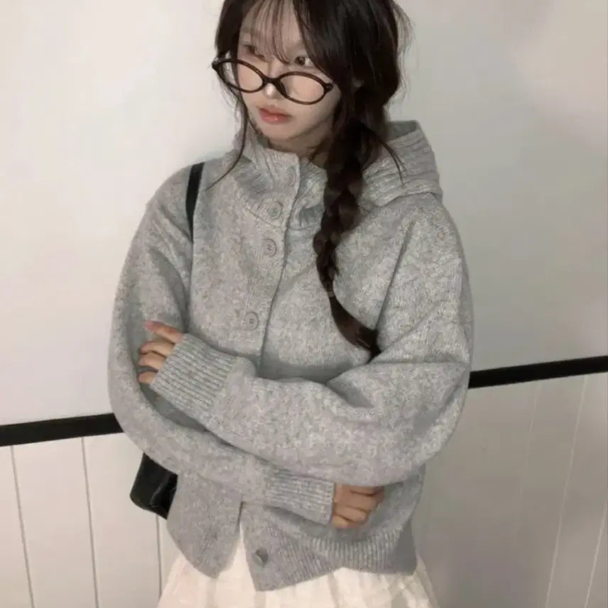 [BUNJANG] A-bly Women's High-Neck Button Hoodie Wool Knit Cardigan / 에이블리옷 루즈핏 하이넥 버튼후드 울 니트 가디건 겨울니트 가디건 후드니트