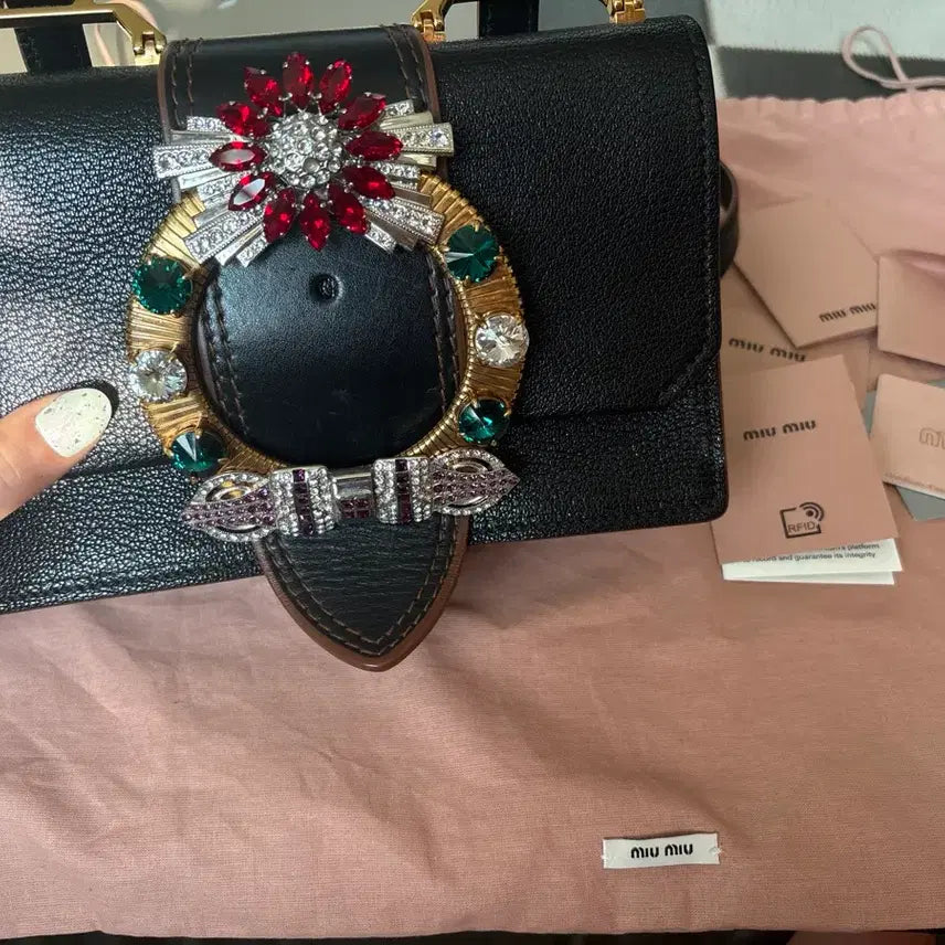 [BUNJANG] Miu Miu Jeweled Shoulder Bag Black / 미우미우 주얼 장식 블랙 숄더백