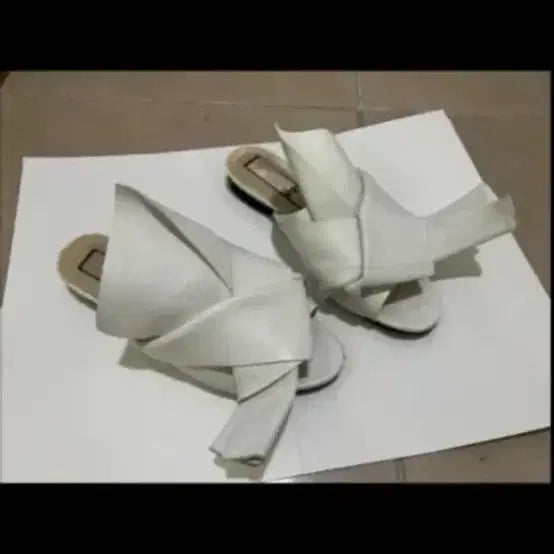 [BUNJANG] Number N21 Ribbon Slippers Size 36 / 넘버N21리본슬리퍼36(거의새거)