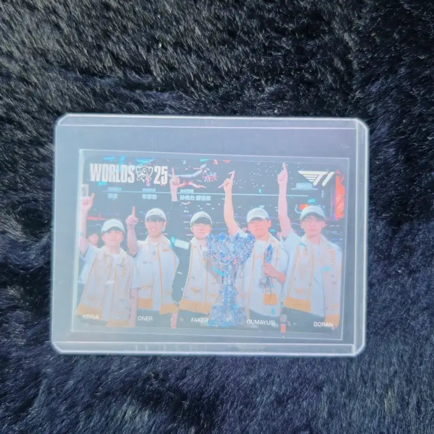 [BUNJANG] T1 Worlds MSI 2026 Skin Photocard Group (Front) / MSI 티원 월즈 우승 스킨 포카 단체(앞)