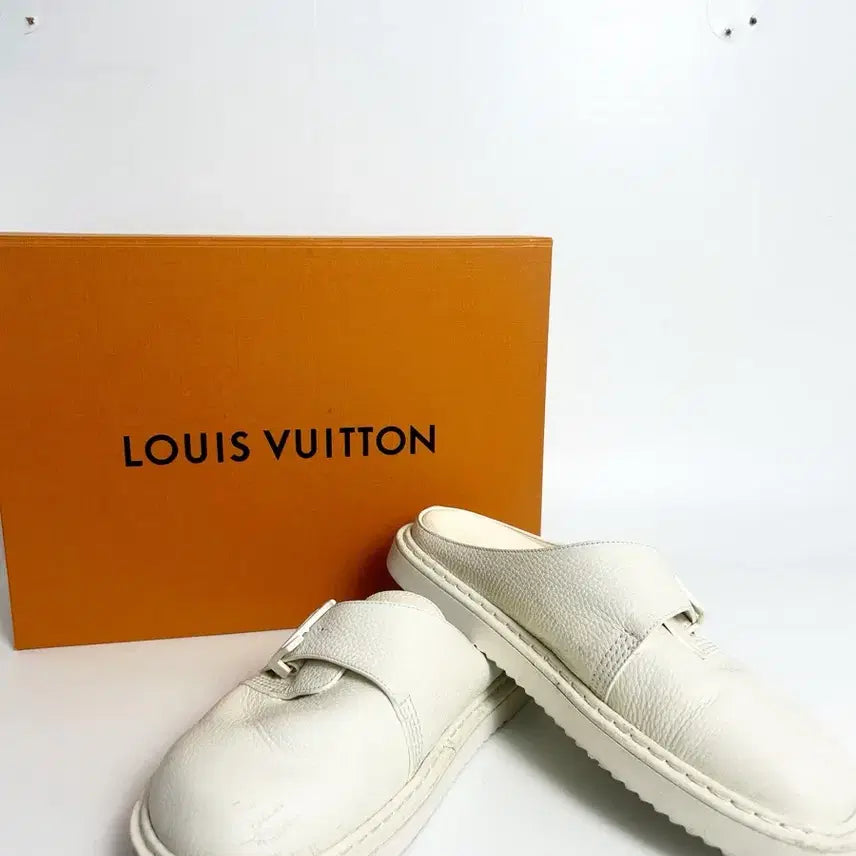 [BUNJANG] Louis Vuitton Mule Sneakers White / 루이비통 뮬 스니커즈 화이트