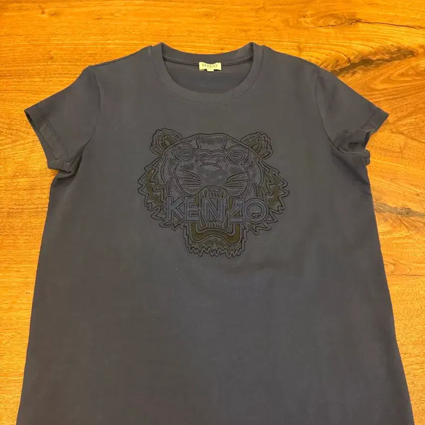 [BUNJANG] Kenzo Women's Embroidered Tiger T-Shirt / 겐조 여성 자수 호랑이 티셔츠 판매
