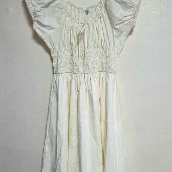 [BUNJANG] Off-Shoulder Puff Sleeve Dress - Ivory / 오프숄더 퍼프 소매 원피스 아이보리