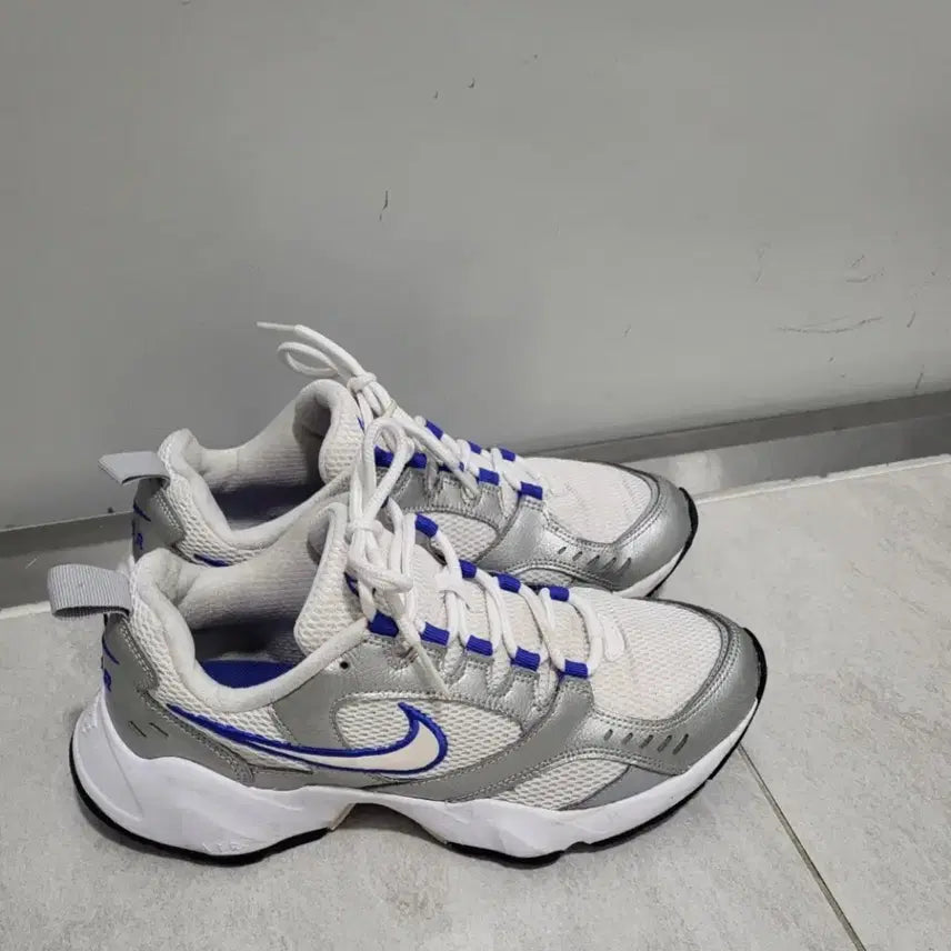 [BUNJANG] Nike Athletic Shoes Size 250 / 나이키운동화250