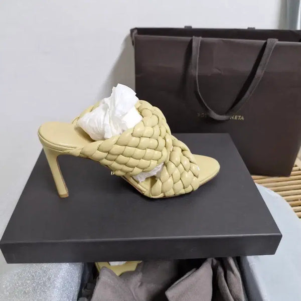 [BUNJANG] Bottega Veneta Tapioca Intrecciato Nappa Mule Sandals Size 36 / 보테가베네타 뮬 샌들 타피오카 36
