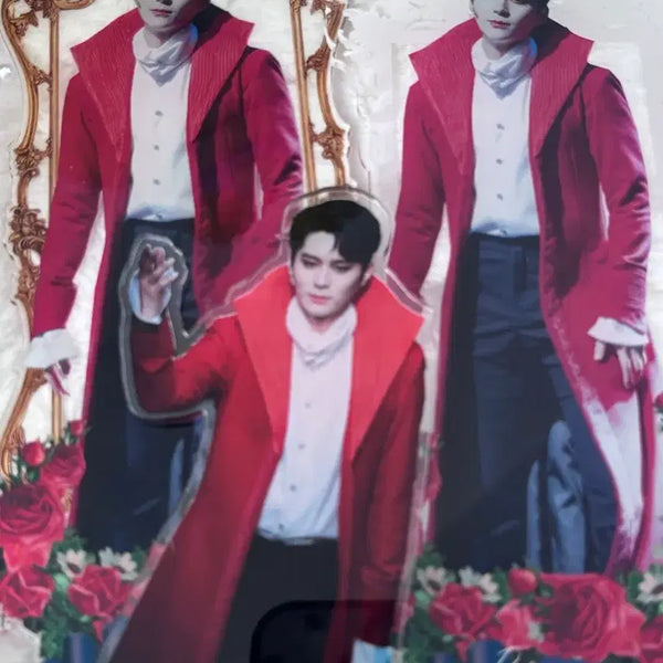 [BUNJANG] Jeon Dong-seok Musical Actor Acrylic Stand Bundle (Dracula) / 뮤지컬 배우 전동석 아크릴 스탠드 일괄 동큘