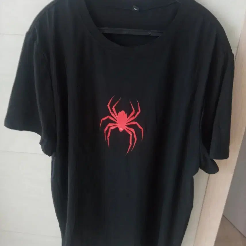[BUNJANG] Black Spider-Man Graphic Print T-Shirt XXL / 검정 스파이더맨 반팔티 XXL 새상품