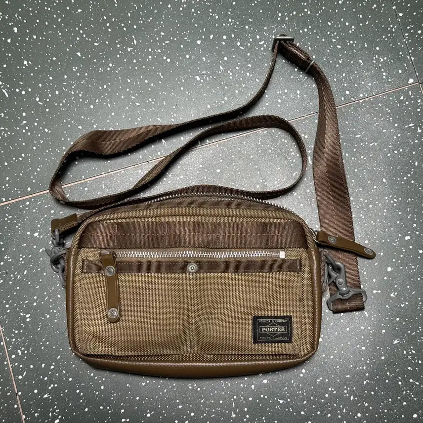 [BUNJANG] Porter 85th Anniversary HEAT Type-C Shoulder Bag Khaki (S) / 포터 85주년 HEAT Type-C 숄더백 카키 (S)