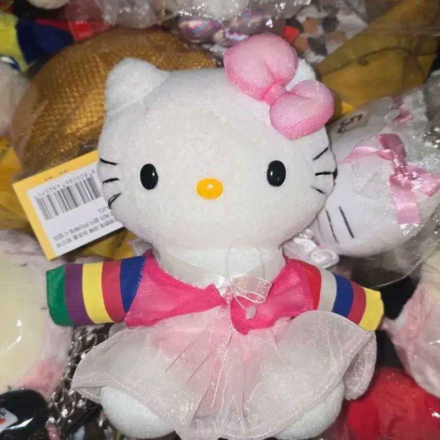 [BUNJANG] Sanrio Classic Hanbok Kitty Doll / 산리오 고전 한복 키티 인형