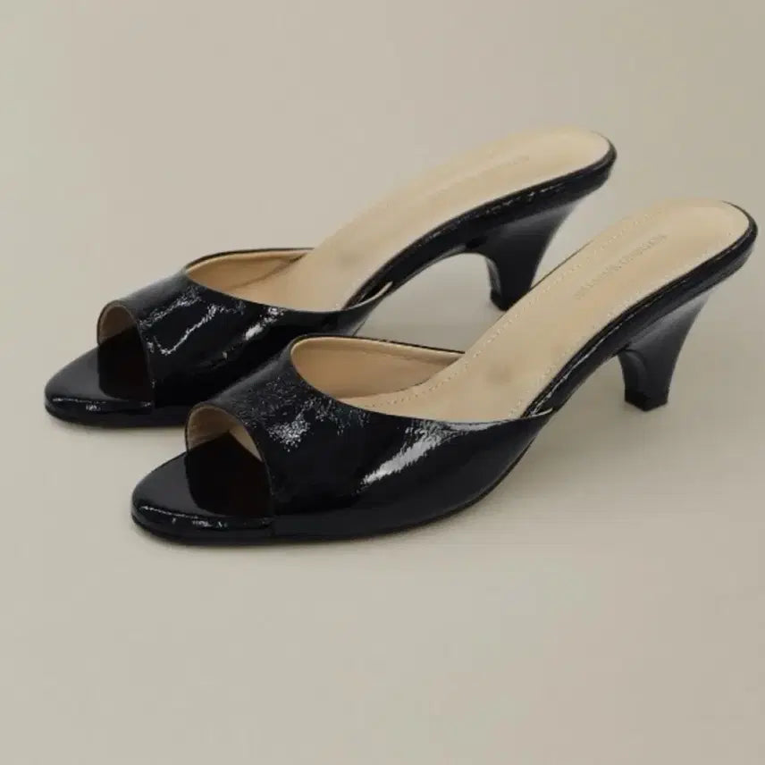 [BUNJANG] Nothing Written Glossy Slide Heels Black Size 250 / 낫띵리튼 글로시 슬라이드 힐 (250)
