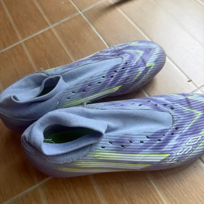 [BUNJANG] Adidas Football Boots / 아디다스 축구화