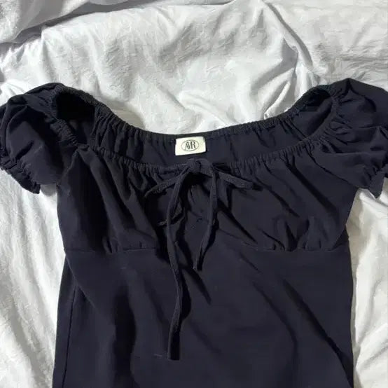 [BUNJANG] Puff Sleeve Ribbon Cropped T-Shirt Black / 퍼프 슬리브 블랙 뉴뉴)) 네이비 크롭 리본 반팔