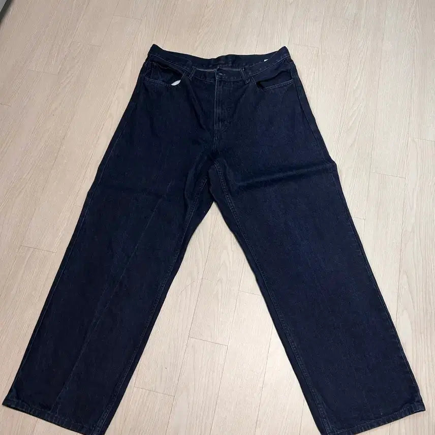 [BUNJANG] Uniqlo Wide Straight Jeans Dark Blue 88 (35) / 유니클로 와이드스트레이트진 진청 88(35)