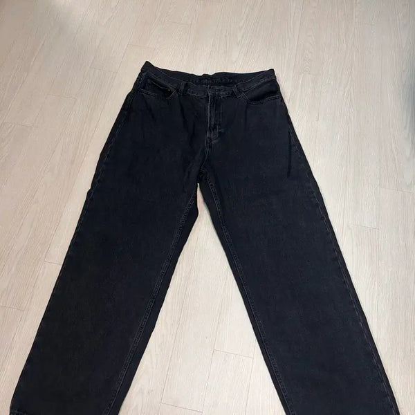 [BUNJANG] Uniqlo Wide Straight Jeans Black Denim / 유니클로 와이드스트레이트진 흑청 89(35)