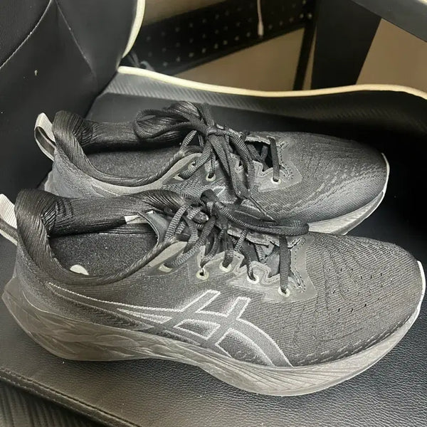 [BUNJANG] Asics NovaBlast 4 Running Shoes (275) / 아식스 노바블라스트4 275