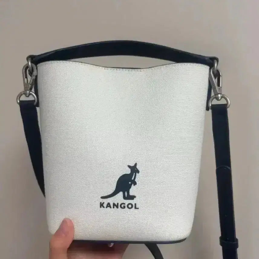 [BUNJANG] Kangol Genuine Crossbody Bag / 캉골 정품 크로스백 가방