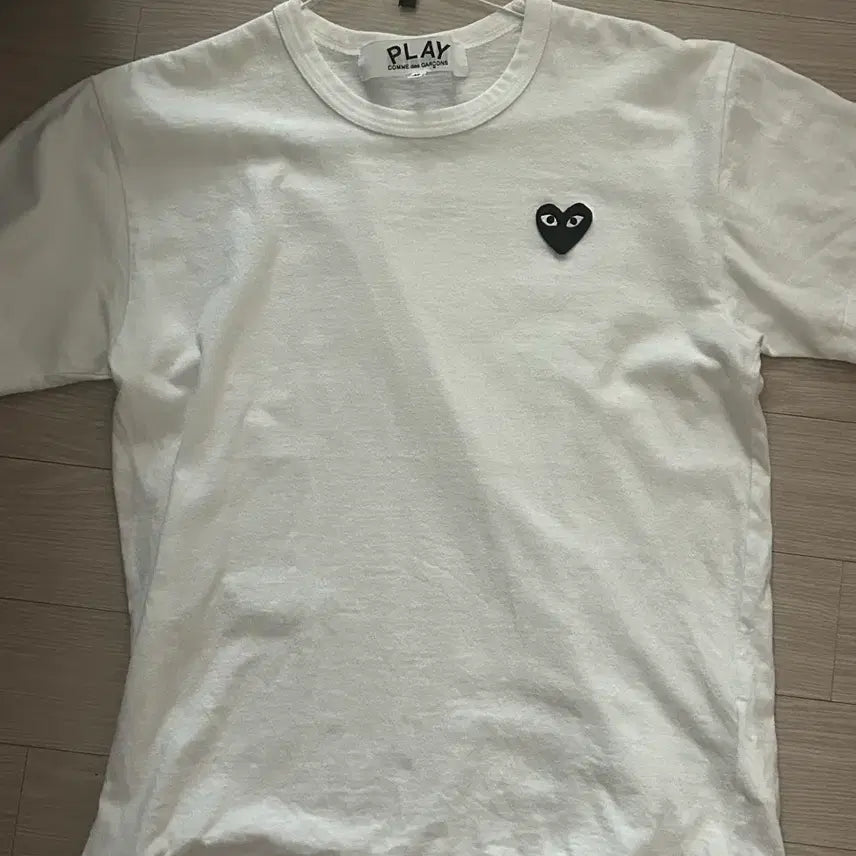 [BUNJANG] Comme des Garçons Play White T-shirt M / 꼼데가르송 플레이 반팔티 화이트 m 정품