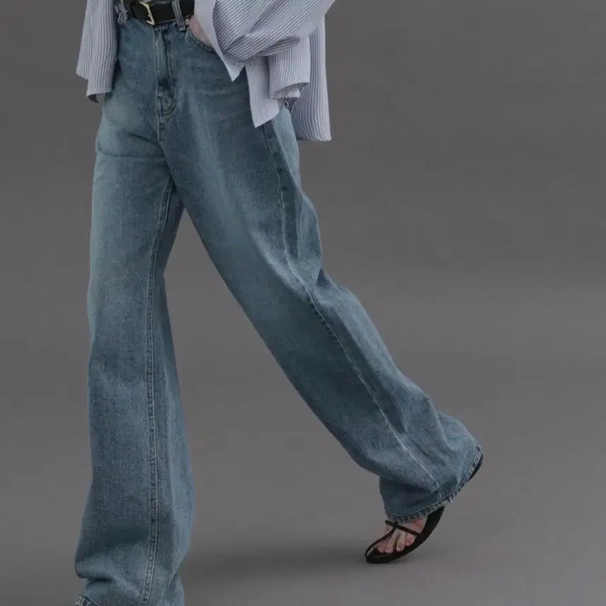 [BUNJANG] Obeyyouk Muse Straight Denim Pants (Medium Blue) / 오브유이 뮤 스트레이트 데님 중청 팬츠 S