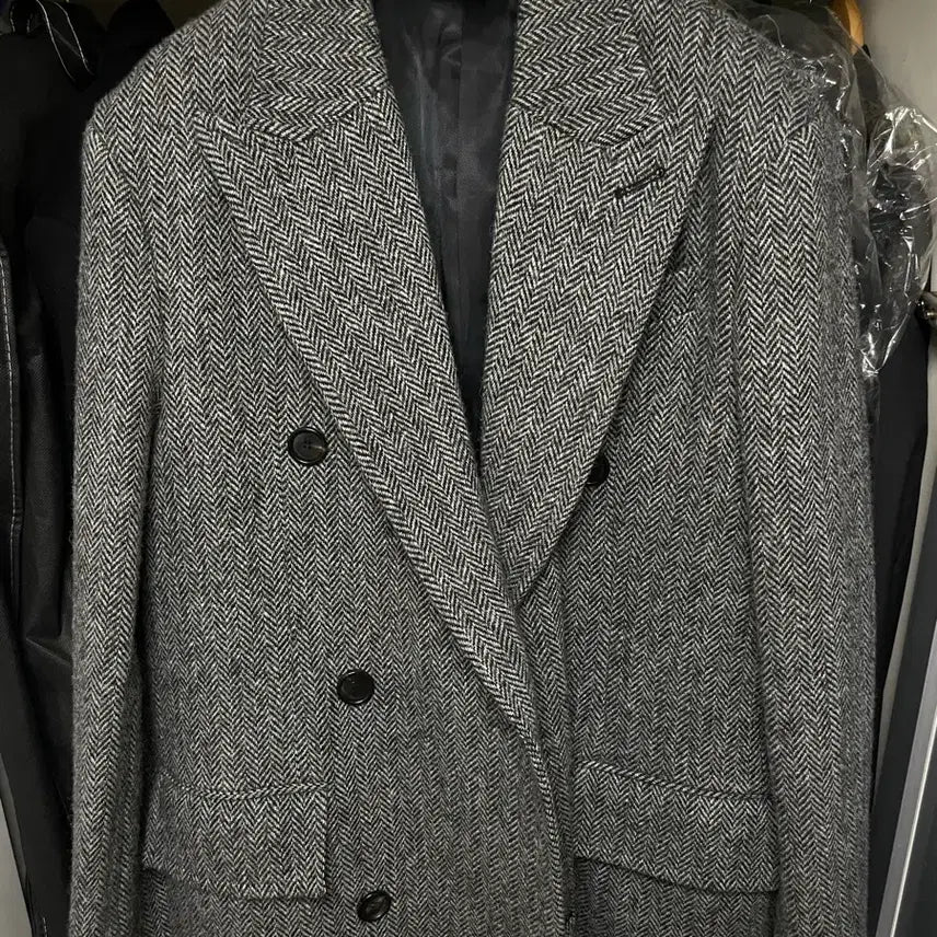 [BUNJANG] Volante Harris Tweed Herringbone Coat (2 Sizes) / 2사이즈) 볼란테 해리스트위드 해링본 코트