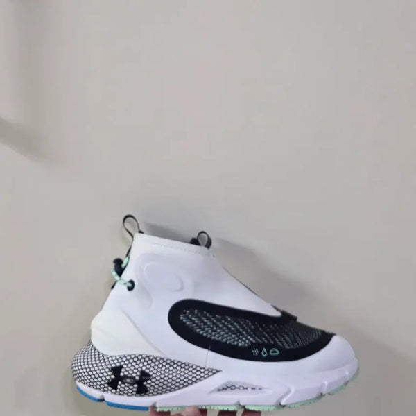 [BUNJANG] Under Armour UA HOVR Phantom 2 Storm Mid Waterproof Running Shoes White/Black (Discontinued) / [235] 언더아머 UA 호버 팬텀2 스톰 미드 화이트블랙 방수ㅡ단종매물