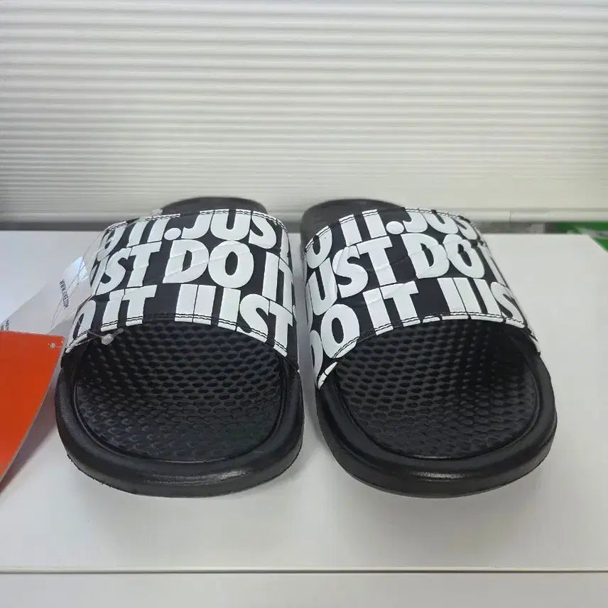 [BUNJANG] Nike Slides 260cm / 나이키 슬리퍼 260cm