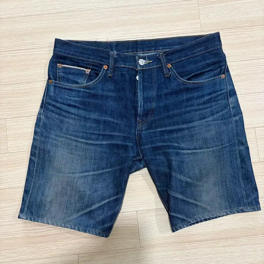 [BUNJANG] Levi's Big E Shorts / 리바이스 빅e 쇼츠 팝니다