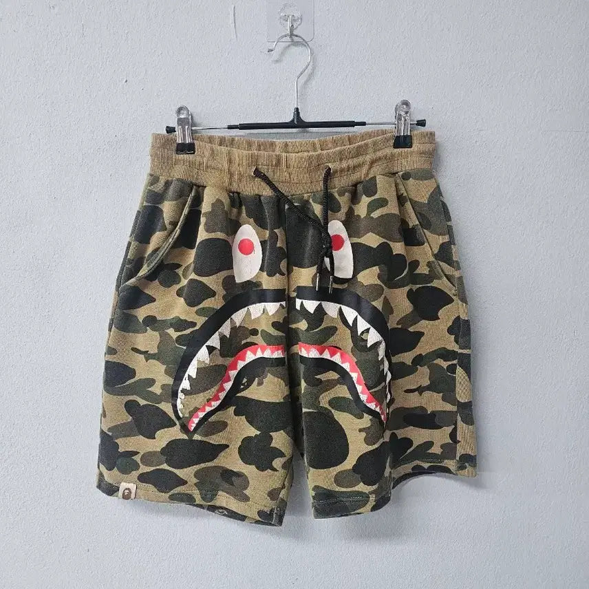 [BUNJANG] BAPE Shark Camo Shorts / 베이프 샤크 카모 반바지