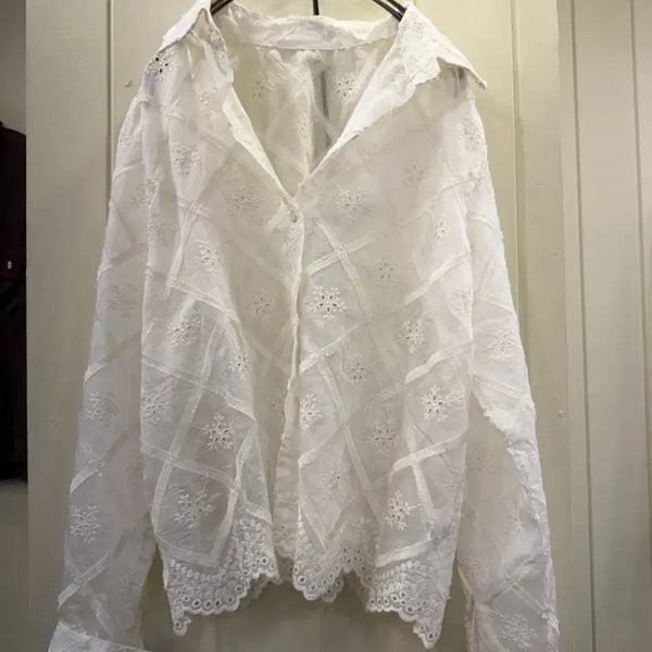 [BUNJANG] Punch Lace Blouse / (새상품) 펀칭 레이스 블라우스