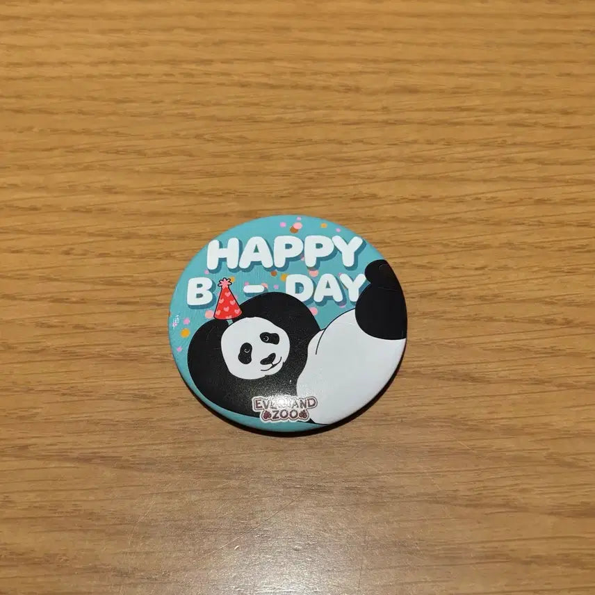 [BUNJANG] Everland Lucky Bao Birthday Badge Set / 에버랜드 러바오 생일 뱃지 바오패밀리 푸바오 아이바오 루이바오 후이바오